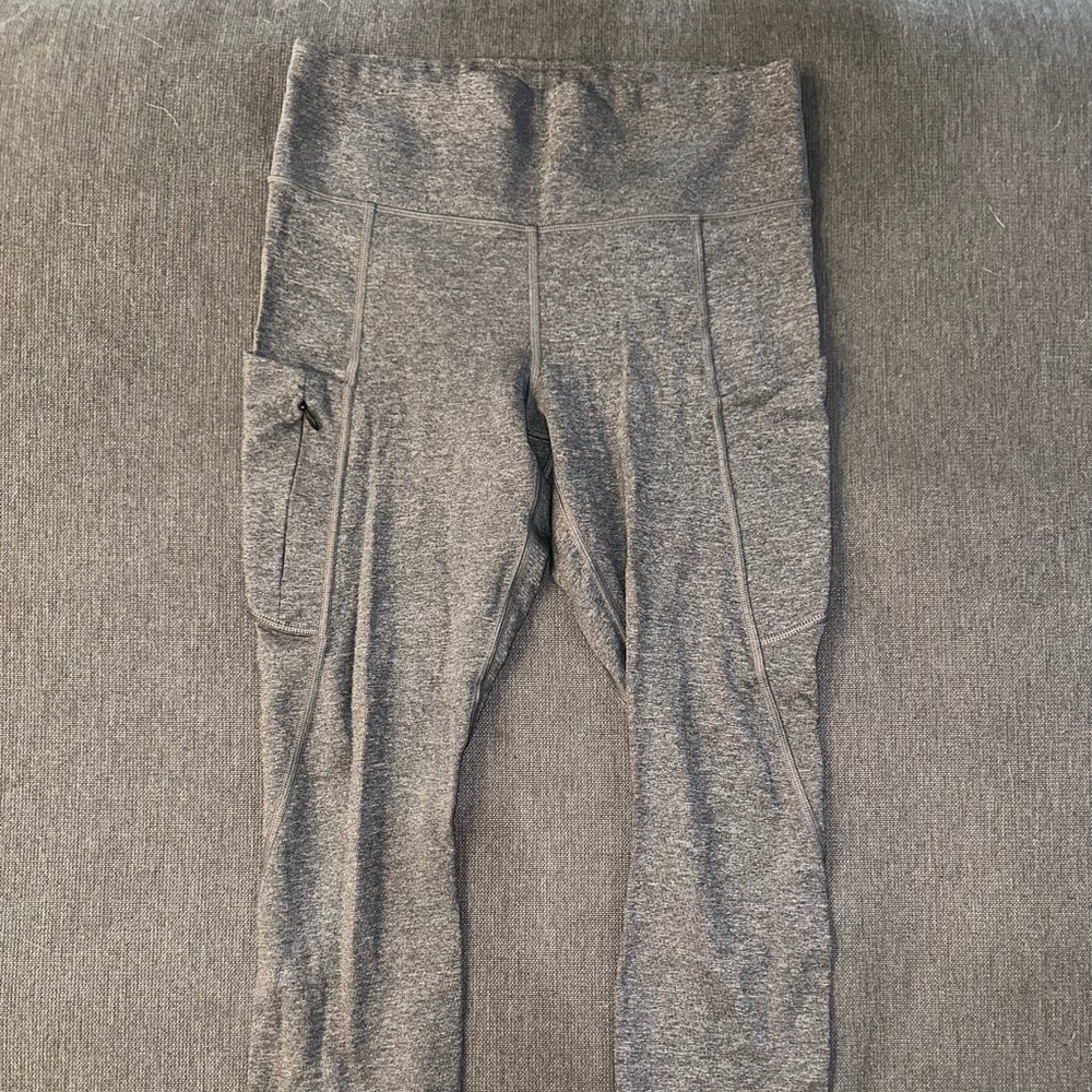 Athleta leggings with zipper pockets